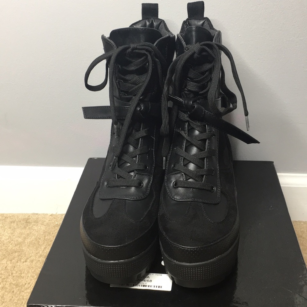 Biker boots